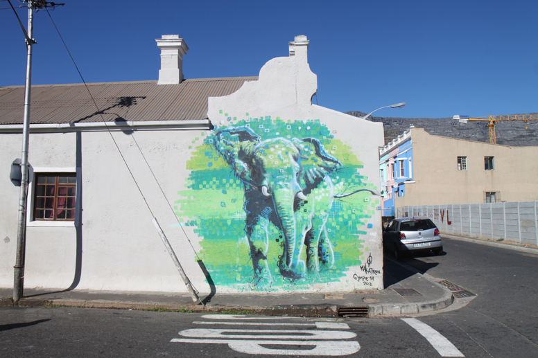 elephant graffiti